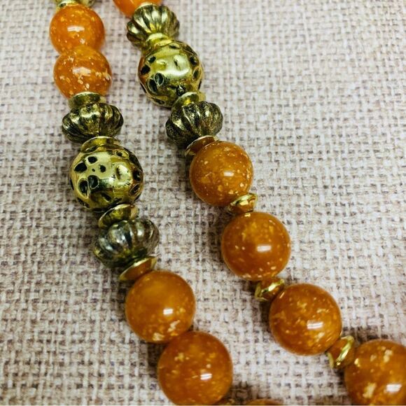 VTG Double Strand Orange Acrylic Gold Beaded Necklace - Picture 2 of 3